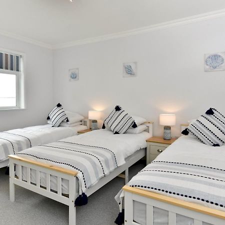 Pass The Keys Newly Refurbished Modern Bungalow - Pets Welcome Villa Swansea Esterno foto