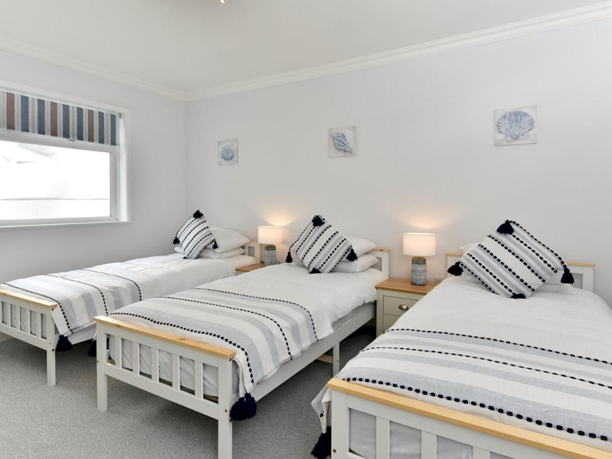 Pass The Keys Newly Refurbished Modern Bungalow - Pets Welcome Villa Swansea Esterno foto