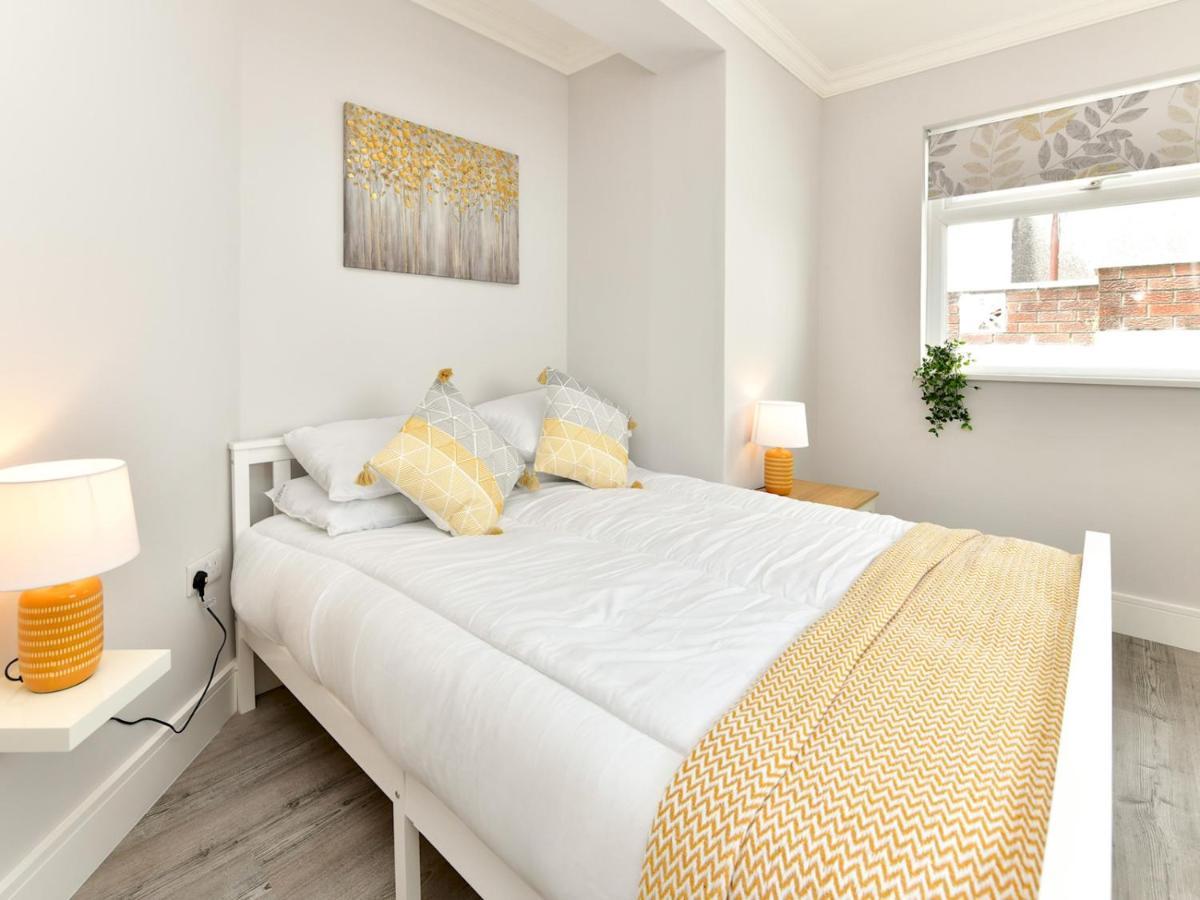 Pass The Keys Newly Refurbished Modern Bungalow - Pets Welcome Villa Swansea Esterno foto