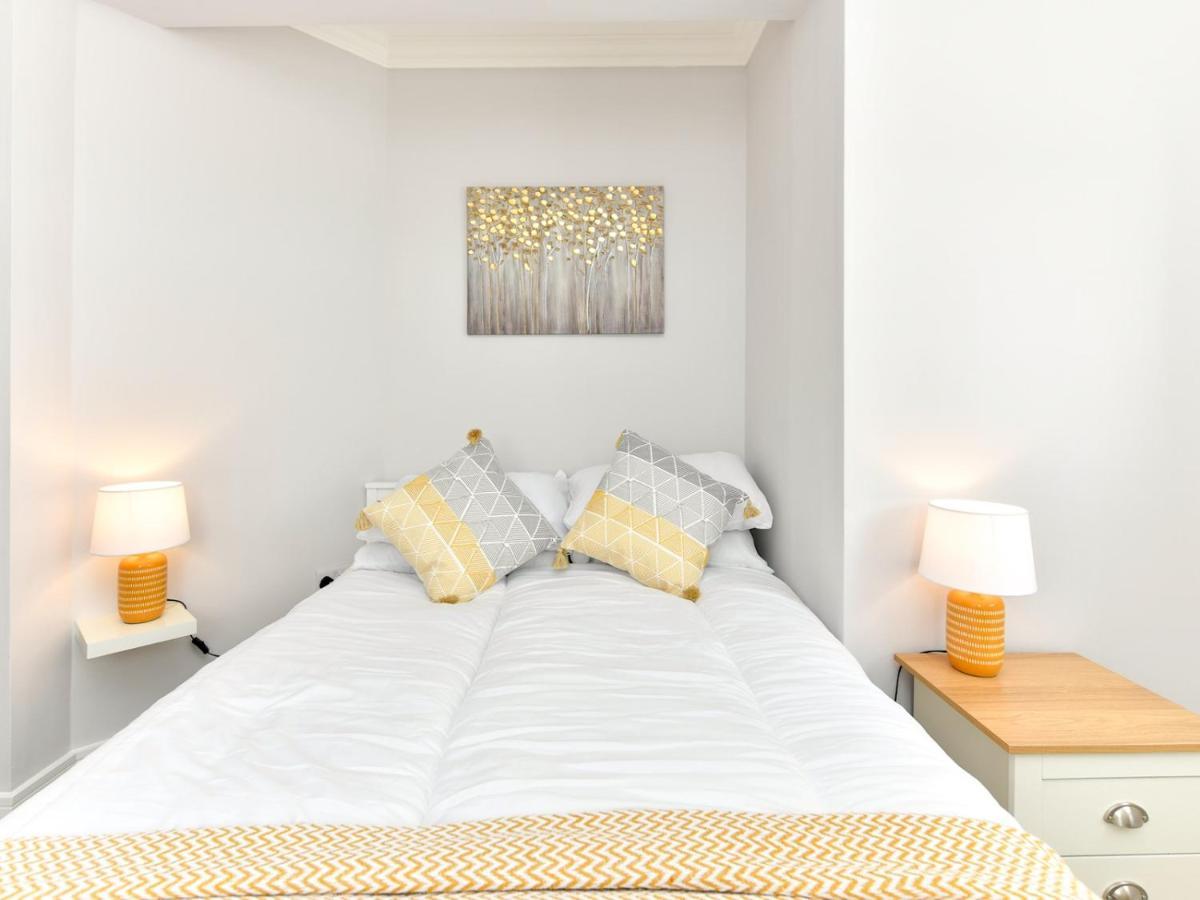 Pass The Keys Newly Refurbished Modern Bungalow - Pets Welcome Villa Swansea Esterno foto